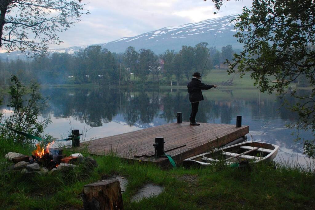 הוילה 100 Years Old Norwegian Log House In טרומסה מראה חיצוני תמונה