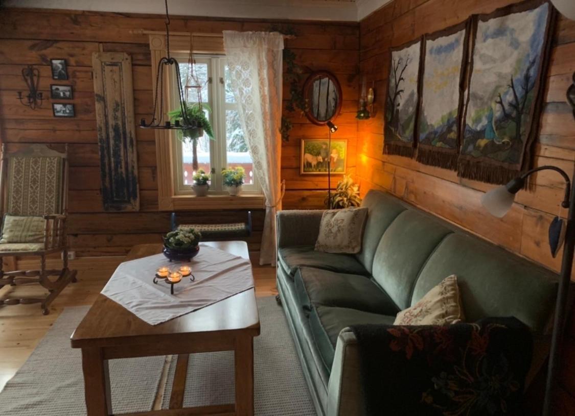 הוילה 100 Years Old Norwegian Log House In טרומסה מראה חיצוני תמונה