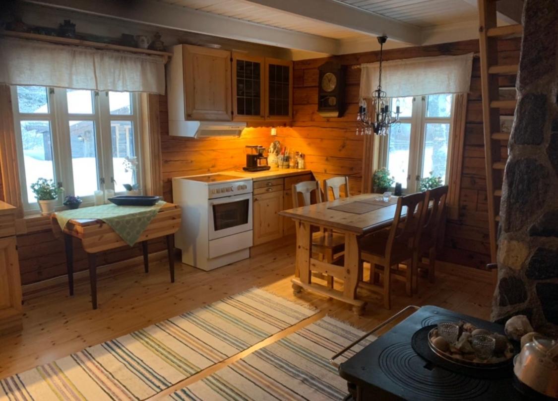 הוילה 100 Years Old Norwegian Log House In טרומסה מראה חיצוני תמונה