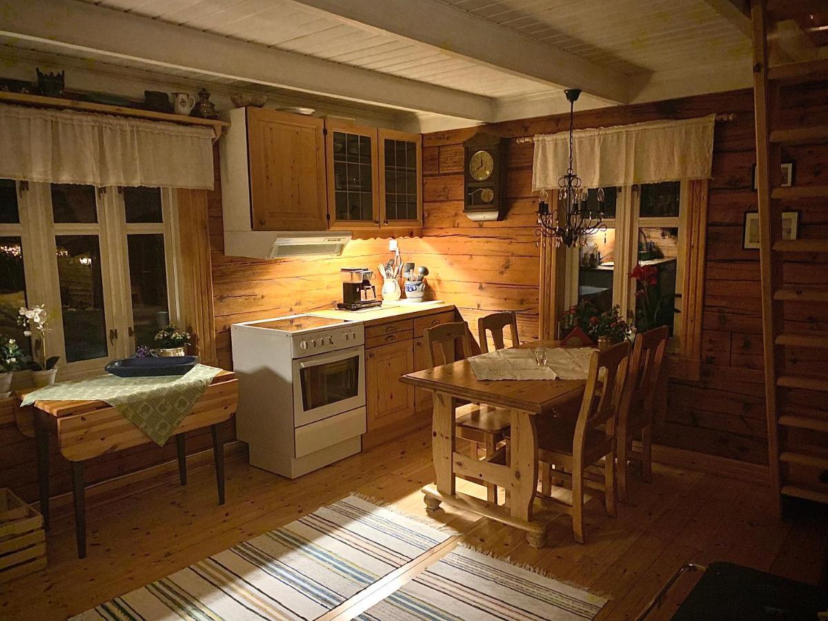 הוילה 100 Years Old Norwegian Log House In טרומסה מראה חיצוני תמונה